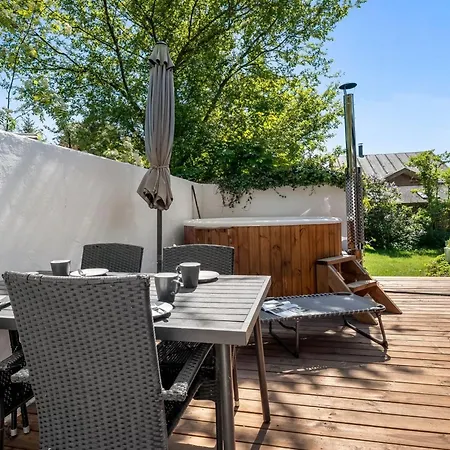 Prázdninový dům Carly - 100m From The Sea By Interhome Bøtø By