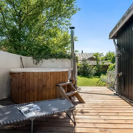 Carly - 100m From The Sea By Interhome Bøtø By