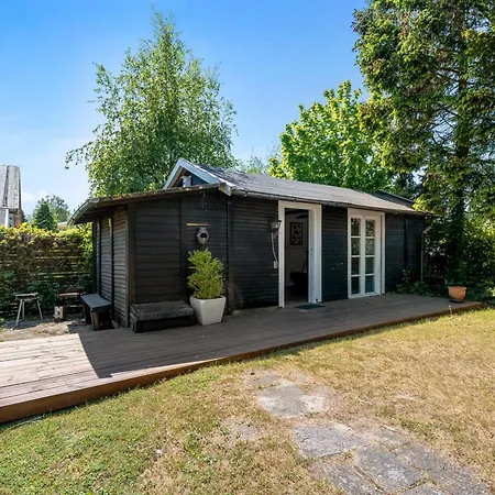 Carly - 100m From The Sea By Interhome *